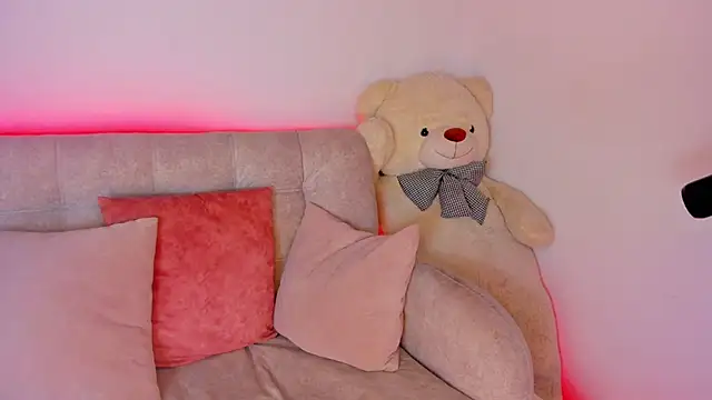 MIaloveone  online show from 13, 3, 2025