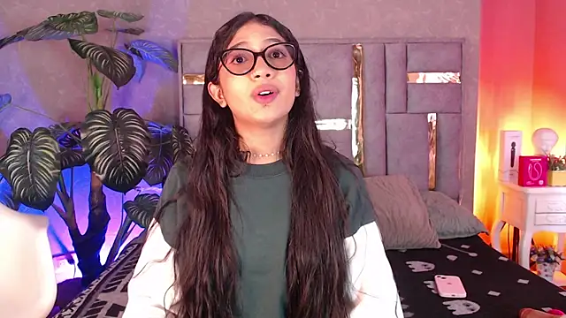 Snapshot of Tyla_Ks chatting on 13, 9, 2025 Tyla Ks online show from 13, 9, 2025