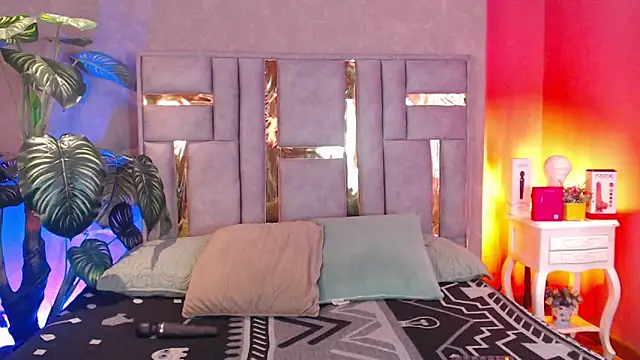 Snapshot of Tyla_Ks chatting on 16, 9, 2025 Tyla Ks online show from 16, 9, 2025