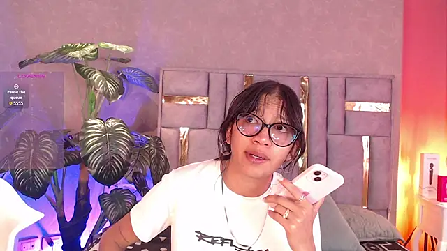 Snapshot of Tyla_Ks chatting on 20, 9, 2025 Tyla Ks online show from 20, 9, 2025