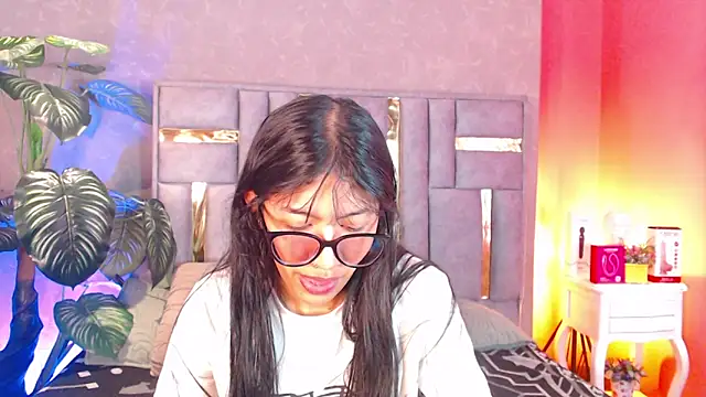 Snapshot of Tyla_Ks chatting on 24, 9, 2025 Tyla Ks online show from 24, 9, 2025