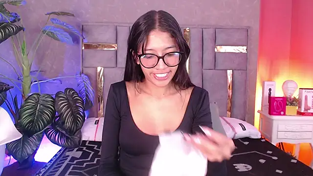 Snapshot of Tyla_Ks chatting on 3, 11, 2025 Tyla Ks online show from 3, 11, 2025