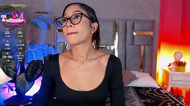 Snapshot of Tyla_Ks chatting on 5, 12, 2025 Tyla Ks online show from 5, 12, 2025