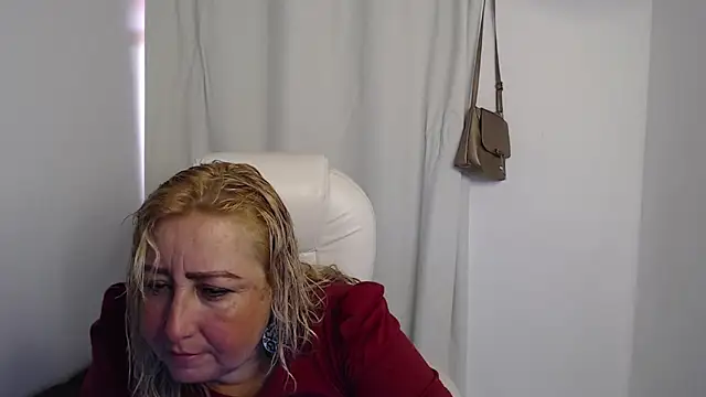 Snapshot of Mature_2025 chatting on 28, 9, 2025 Mature 2025 online show from 28, 9, 2025