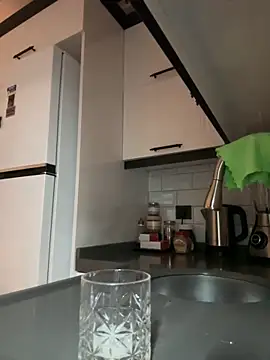 laraaaaaa online show from 18, 3, 2025