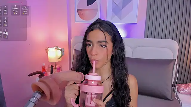 honey sofii  online show from 28, 9, 2025