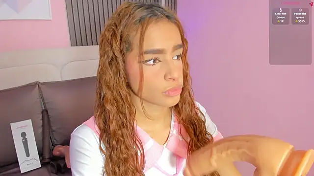 honey sofii  online show from 23, 4, 2026