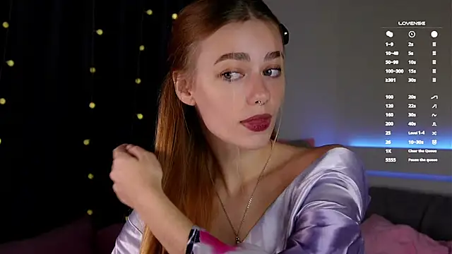 EmilaMills online show from 15, 10, 2025