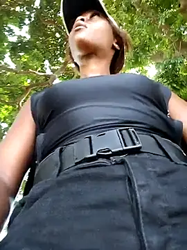 Snapshot of xxTatiannaxx chatting on 6, 3, 2025 xxTatiannaxx online show from 6, 3, 2025