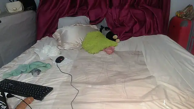 Snapshot of xxTatiannaxx chatting on 12, 3, 2025 xxTatiannaxx online show from 12, 3, 2025