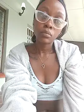 Snapshot of xxTatiannaxx chatting on 15, 3, 2025 xxTatiannaxx online show from 15, 3, 2025