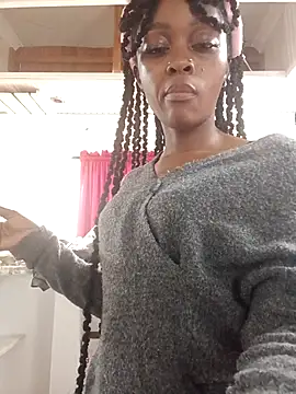 Snapshot of xxTatiannaxx chatting on 27, 10, 2025 xxTatiannaxx online show from 27, 10, 2025