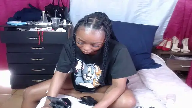 Snapshot of xxTatiannaxx chatting on 30, 10, 2025 xxTatiannaxx online show from 30, 10, 2025