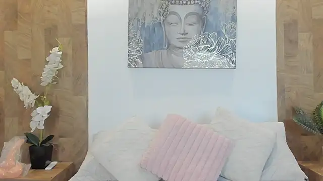Snapshot of Lucia_Brown_ chatting on 9, 6, 2026 Lucia Brown online show from 9, 6, 2026