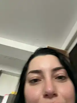 Mia Splash online show from 17, 4, 2026