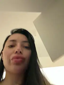 Mia Splash online show from 22, 4, 2026