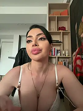 Mia Splash online show from 27, 4, 2026