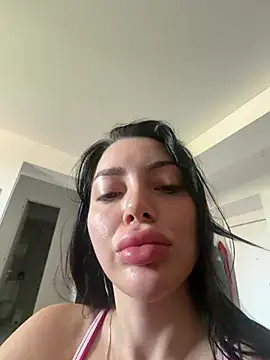 Mia Splash online show from 31, 7, 2026