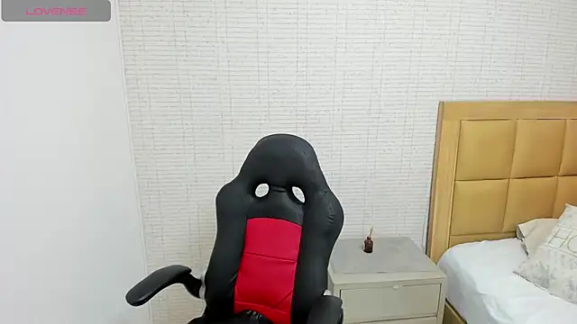 MEGANZARICK online show from 4, 10, 2025