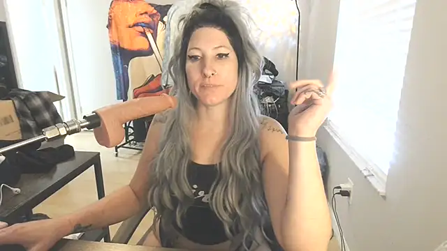 Snapshot of M3TAA chatting on 10, 10, 2025 M3TAA online show from 10, 10, 2025