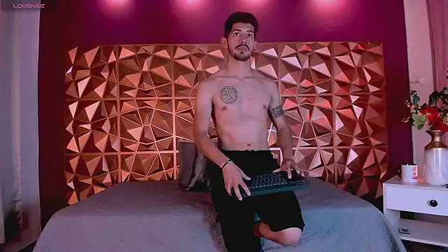 AlejandroStormm online show from 11, 3, 2025