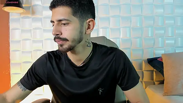 Snapshot of AlejandroStormm chatting on 27, 2, 2026 AlejandroStormm online show from 27, 2, 2026