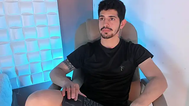 AlejandroStormm online show from 23, 7, 2026