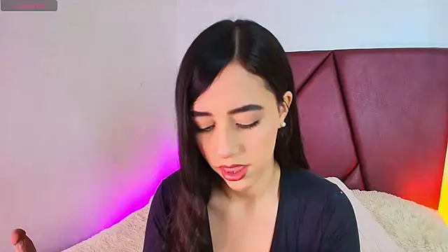 Lexi Howard  online show from 28, 7, 2026