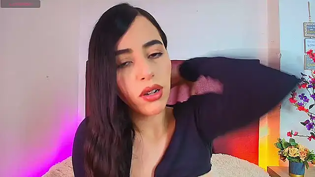 Lexi Howard  online show from 28, 7, 2026