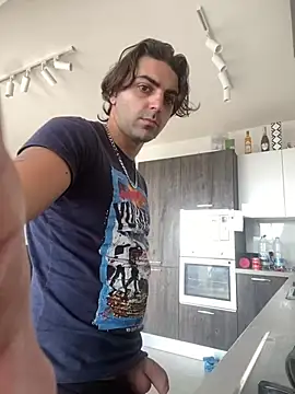 mikekmi21 online show from 21, 2, 2025