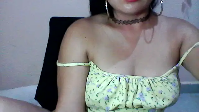 Snapshot of shashel5 chatting on 6, 6, 2026 shashel5 online show from 6, 6, 2026