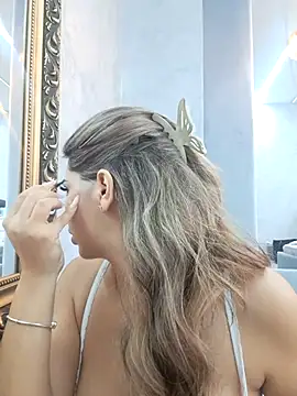 Bella Posh online show from 24, 11, 2025