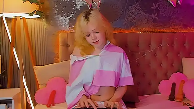 EmilyAngells online show from 20, 4, 2026