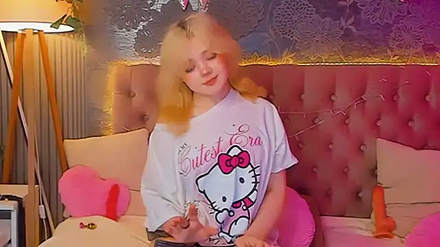 EmilyAngells online show from 22, 4, 2026