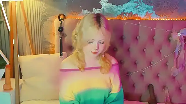 EmilyAngells online show from 7, 7, 2026