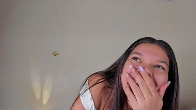 Snapshot of violett_24_ chatting on 30, 11, 2025 violett 24 online show from 30, 11, 2025