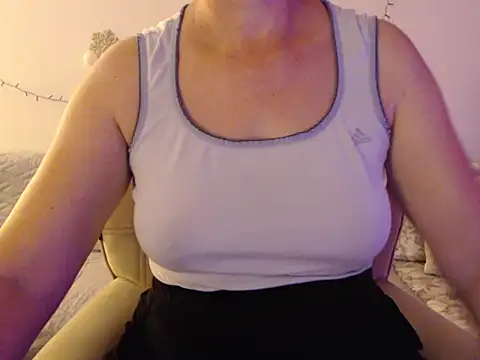 YourfantasyGiuly online show from 6, 6, 2026