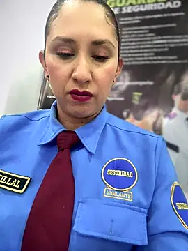 Snapshot of Megan-01- chatting on 27, 11, 2025 Megan-01- online show from 27, 11, 2025