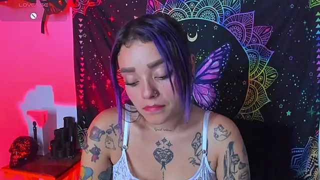 ChloeAllennn online show from 23, 3, 2025