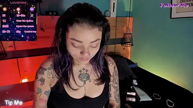 ChloeAllennn online show from 22, 12, 2025