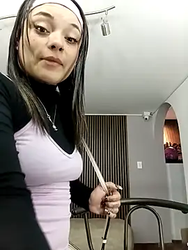 ChloeAllennn online show from 23, 4, 2026