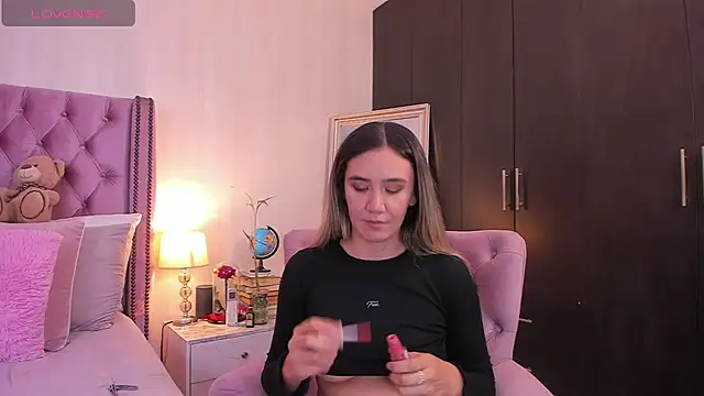 natashaleightt online show from 14, 3, 2025