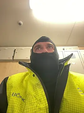 Snapshot of daniel21p chatting on 2, 3, 2026 daniel21p online show from 2, 3, 2026