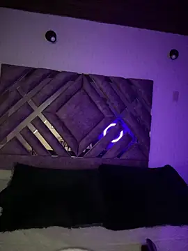 Snapshot of MichelleDiaz_Pink chatting on 6, 10, 2025 MichelleDiaz Pink online show from 6, 10, 2025