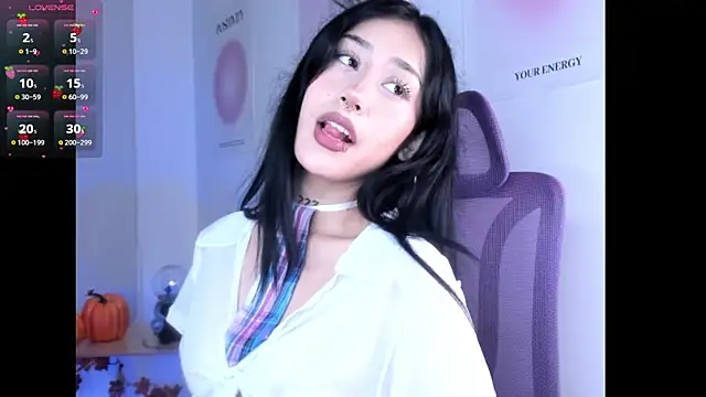 MiaWilsson  online show from 5, 11, 2025