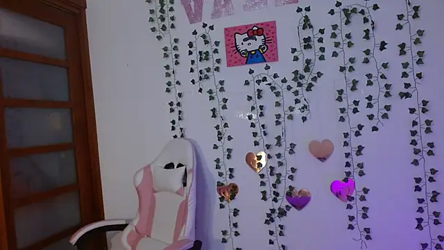 hellokitty  valery online show from 4, 8, 2026