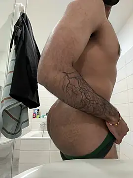 jojofloflo online show from 19, 3, 2025