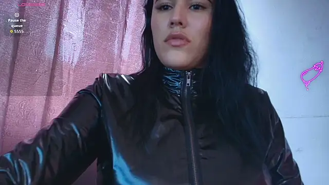 Snapshot of SophiTay chatting on 10, 11, 2025 SophiTay online show from 10, 11, 2025