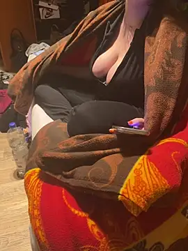 Tightassslut18 online show from 24, 2, 2025