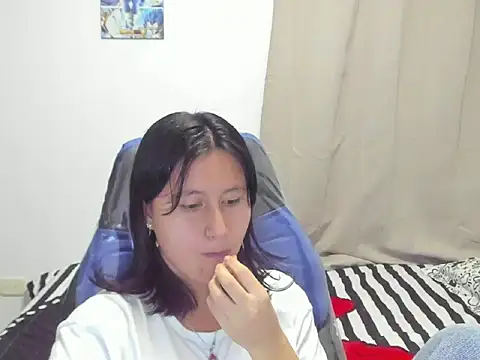 Snapshot of xoxo_kiitty chatting on 2, 10, 2025 xoxo kiitty online show from 2, 10, 2025